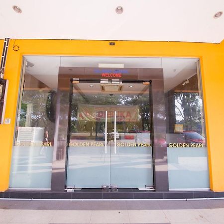 金色珍珠酒店 峇株巴辖 外观 照片
